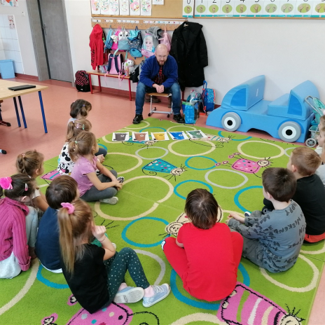 Zajęcia w szkole podstawowej w Jezierzycach